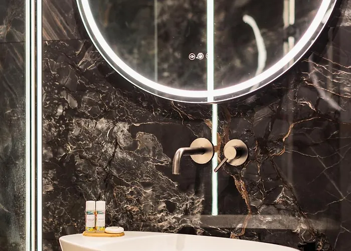 Of The Kings - Eden Apartament *